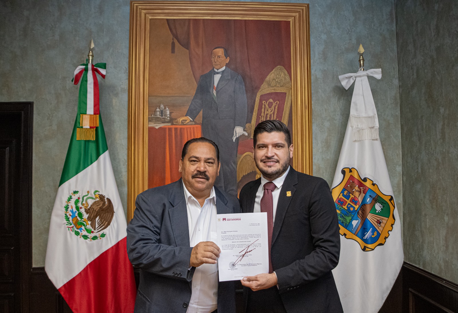 Beto Granados realiza entrega de nombramientos a los funcionarios que estarán al frente de las Direcciones Municipales en Matamoros