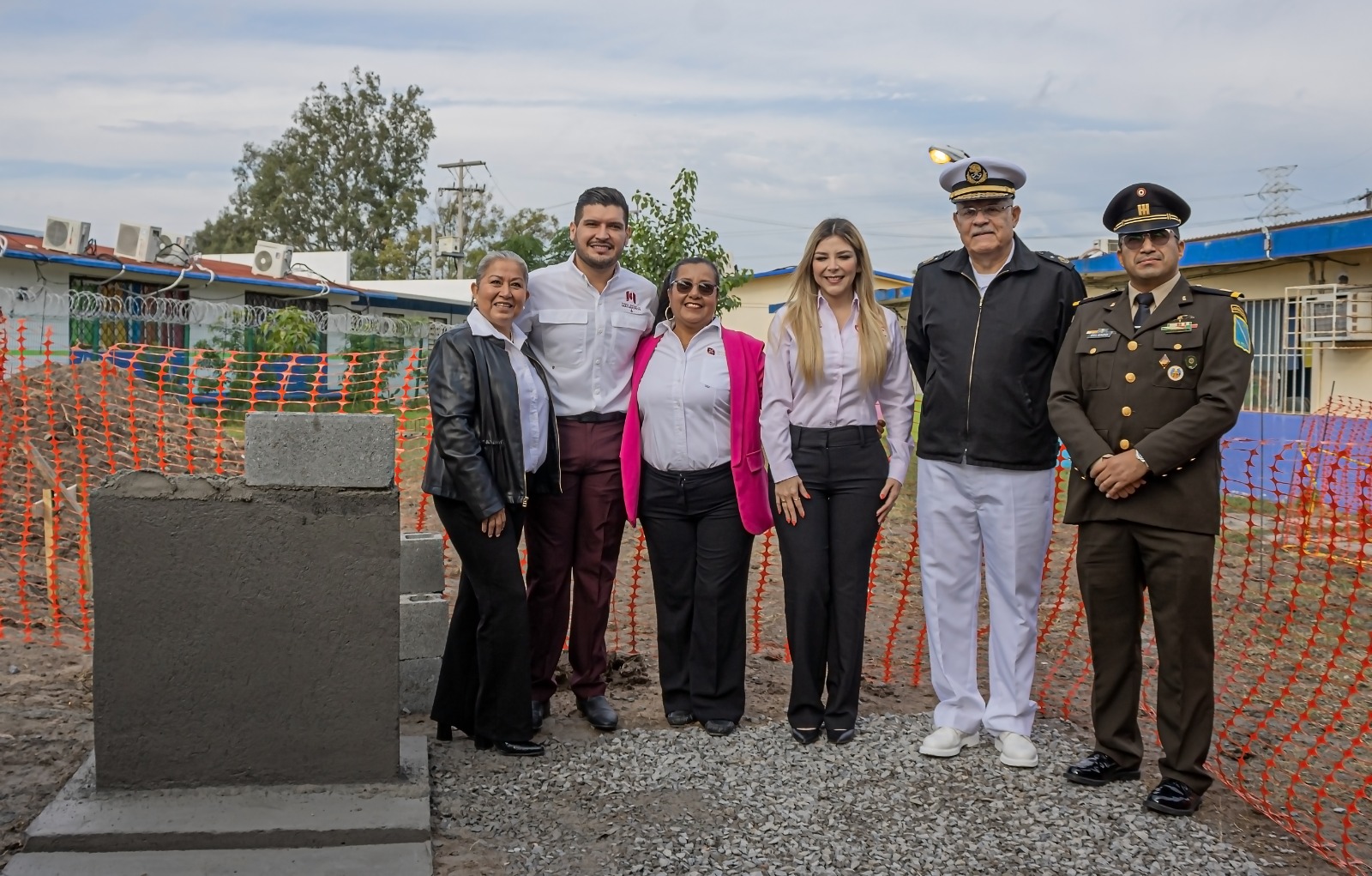Preside alcalde Alberto Granados honores a la bandera y coloca primera piedra para nueva aula en jardín de niños Elvia Rangel de la Fuente