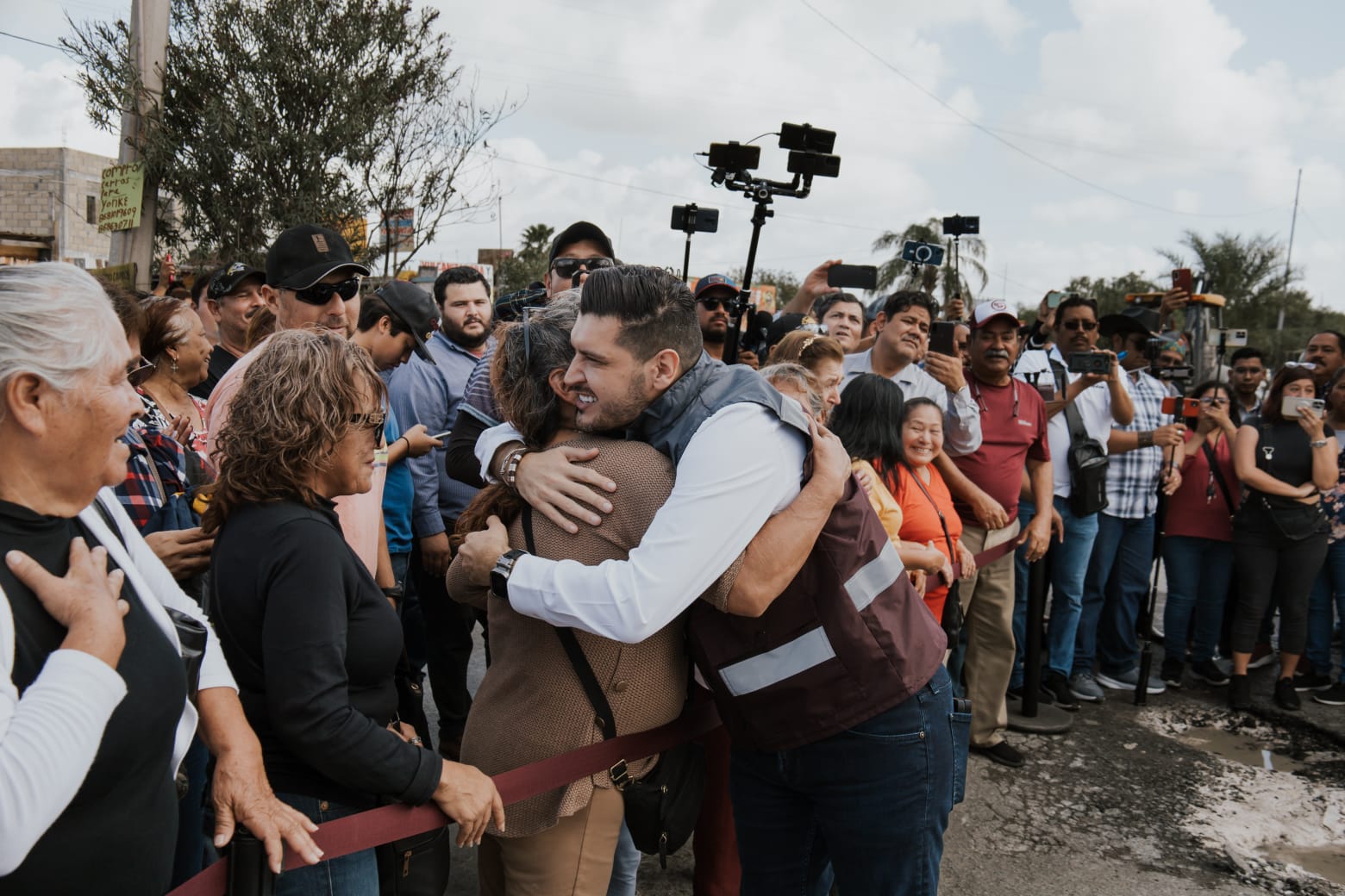 Da inicio alcalde Alberto Granados rehabilitación de avenida Paseo de los Palmares en Matamoros con inversión millonaria