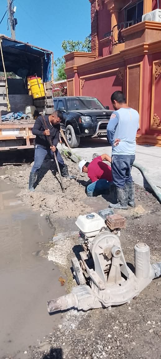 Gobierno municipal supervisa reparación de fuga de agua en la colonia Chapultepec