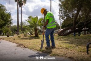 Gobierno de Matamoros supervisa trabajos de la Cuadrilla Renace en la unidad Habitacional Lázaro Cárdenas